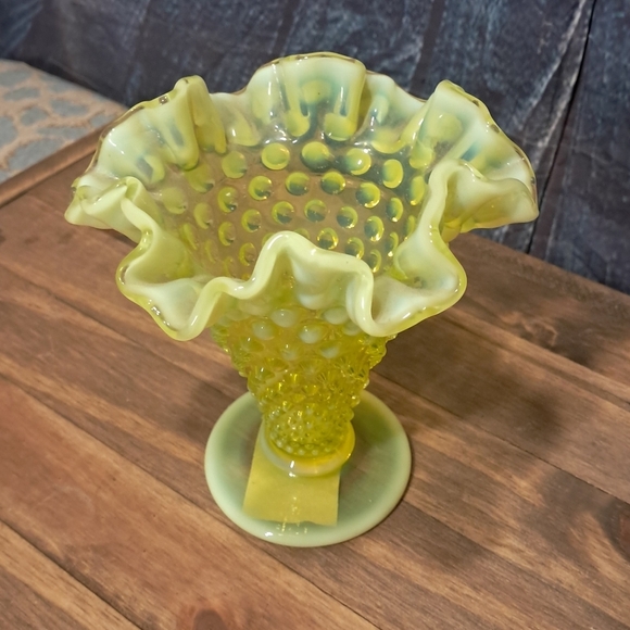 Vintage Fenton Vaseline Glass Vase 8" - Picture 2 of 4